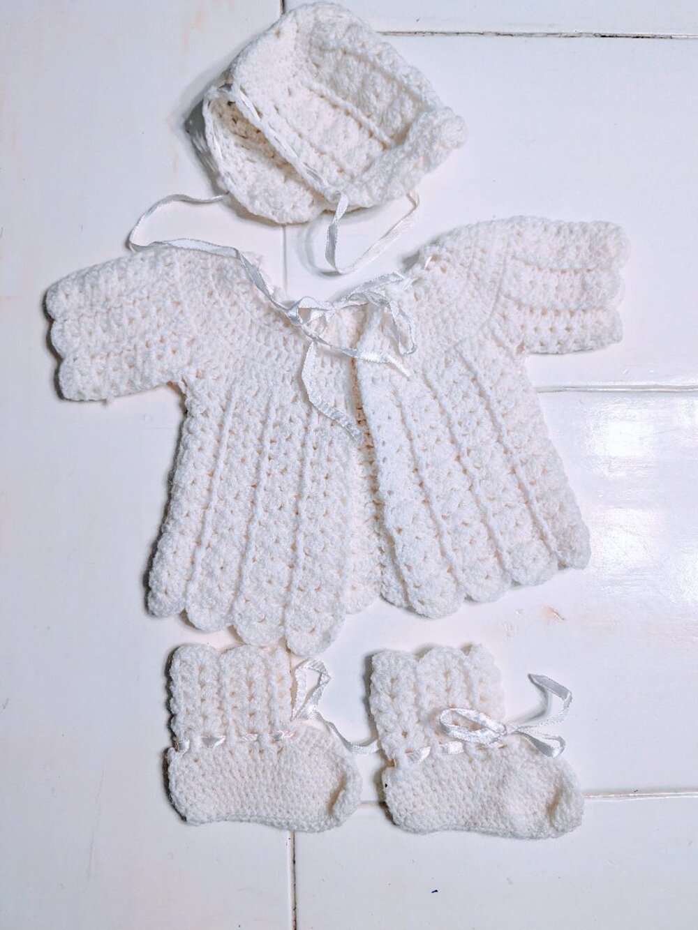 VTG 70s Handmade Crochet Baby Girl Set White Bonnet Sweater Booties NOS Infant